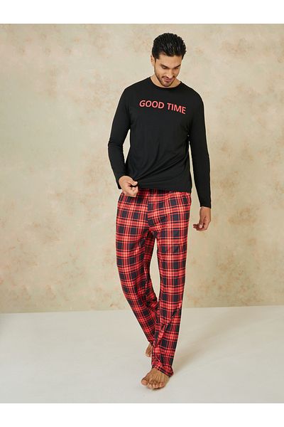 Styli Slogan Print Long Sleeves T-shirt and Checked Pyjama Set