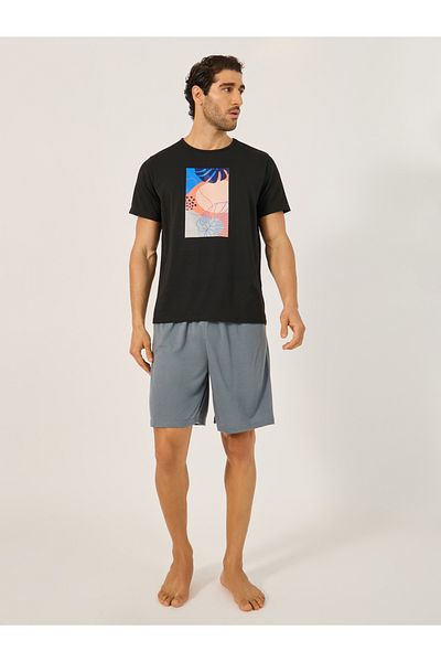 Styli Graphic Printed Round Neck T-Shirt and Shorts Set