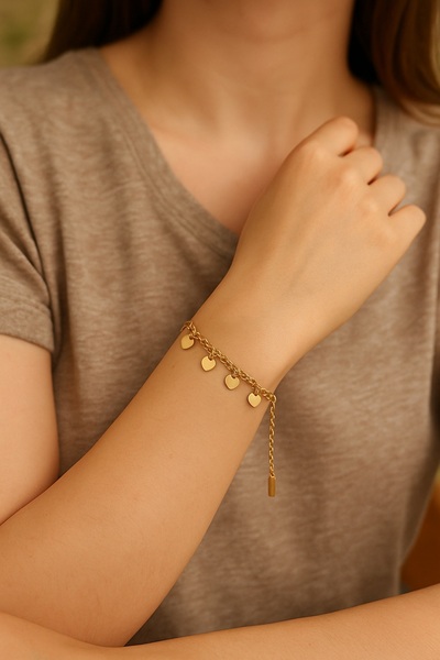 Women's Gold Color Heart Chain Bracelet Stylish and Elegant Design Daily and Special Day use