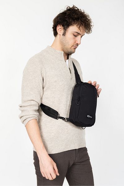 Necati Çanta Reflect Your Style: Ergonomically Designed Shoulder and Body Bag