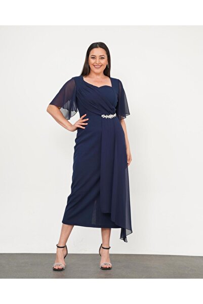 Şirin Butik Γυναικείο βραδινό φόρεμα με λεπτομέρεια σιφόν και πέτρα σε μπλε ναυτικό μεγάλο μέγεθος