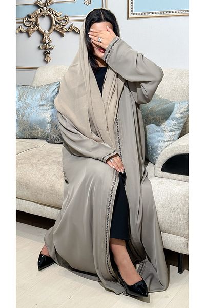Elegant عباية لمسة حرير بتطريز