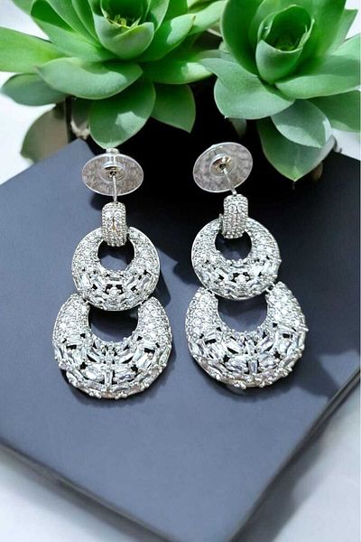 Öze Aksesuar Complete Jewelry Workmanship Evening Earrings Vip Jewelry No Decay Shaking Wedding Engagement Prom Cube