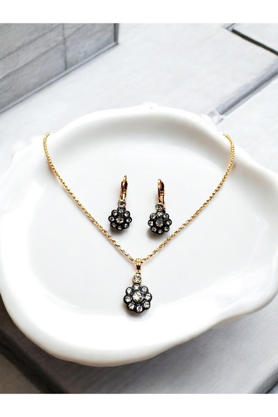FUYA JEWELLERY Elmas Montür Çiçek Motif Kolye, Sallantılı Küpe Set