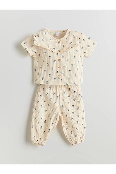 LC Waikiki Ruffle Floral Baby Girl Blouse and Pants 2 Pcs