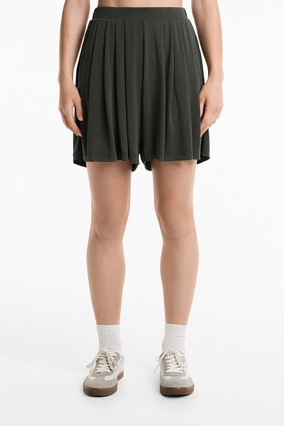 Oysho Pleated floaty Bermuda shorts with modal