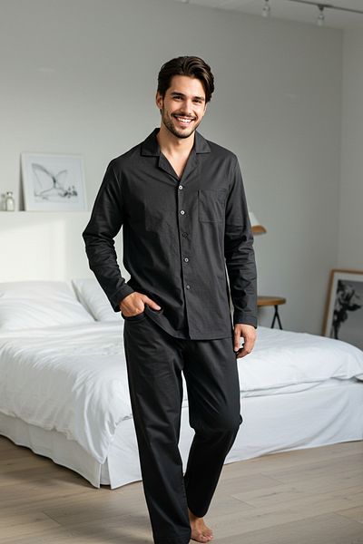 Trendyol Collection Schwarzes, mehr haltbares, dünn gewebtes Pyjama-Set TMNAW25PT00056