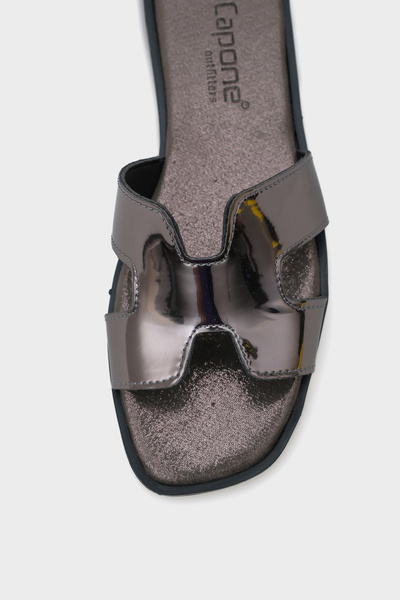 Capone Outfitters Γυναικείες παντόφλες Capone Mirrored Halsey Platinum