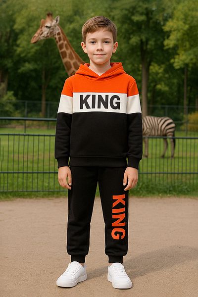 TRENDYOLKIDS Černá chlapecká mikina s kapucí a potištěným sloganem TKDAW25AU00054