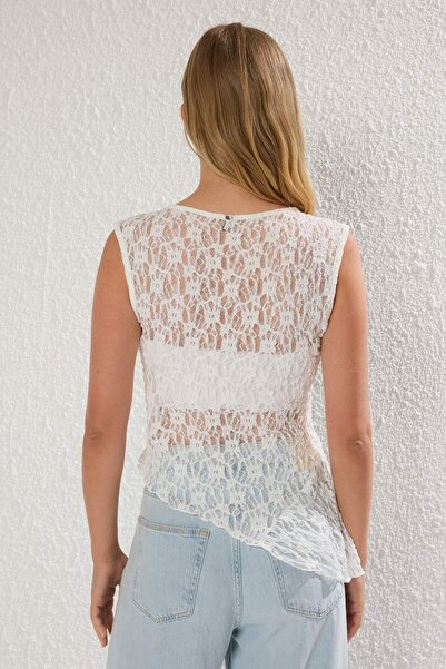 Trendyol Collection Ecru Lace Asymmetric Knitted Blouse Twoss25Bz00571