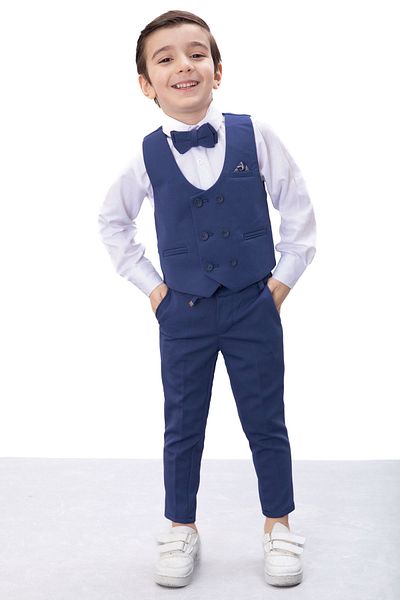 Cansın Mini Vestă cu nasturi albastre, cămașă cu papion și costum 4 piese pentru băiat 20546