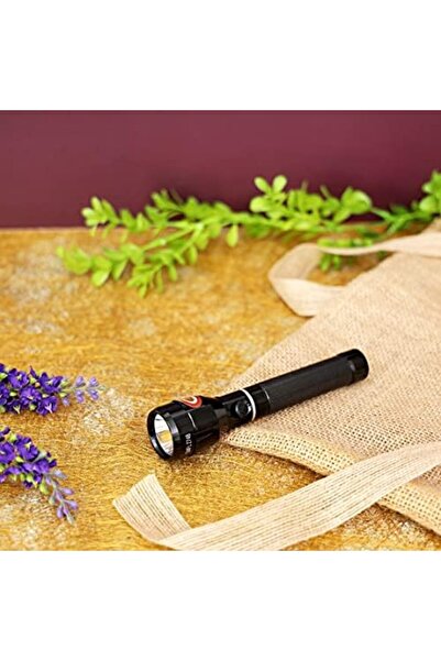 Olsenmark Compact & Powerful Led Torch – 3w Cree Light, 1500m Range, Perfect For Camping & Emergencies