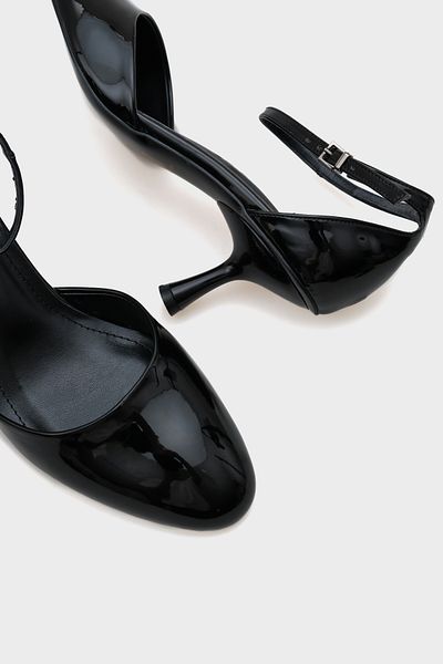 Capone Outfitters Pantofi de damă Renata cu vârf rotund, cu toc mediu, cu curele la gleznă