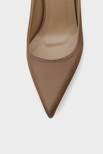 Capone Outfitters Γυναικείες παντόφλες Lynda με κλειστή μύτη από σατέν
