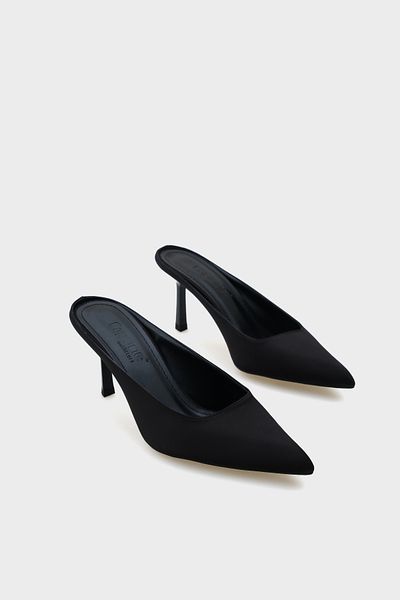 Capone Outfitters Lynda Pointed Closed Toe Satin Women's Slippers