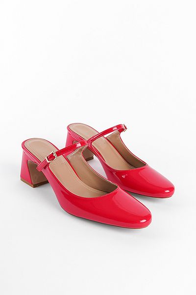Capone Outfitters Nancy Medium Heeled Banded Closed Toe Women's Slippers