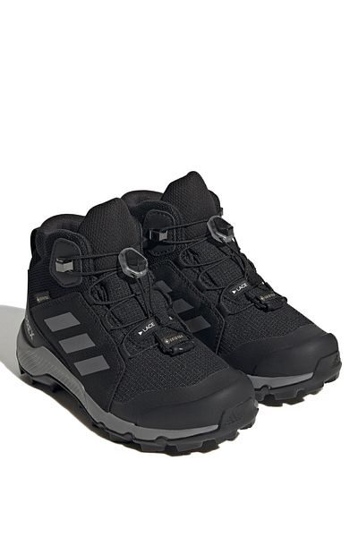 adidas TERREX MID GTX K Black pentru băiat în aer liber