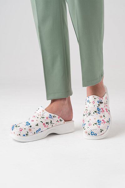 ÇİZGİ MEDİKAL Floral Classic Hollowed Γυναικείες Παντόφλες Sabo Orthopedic Hospital Doctor Nurse Slippers