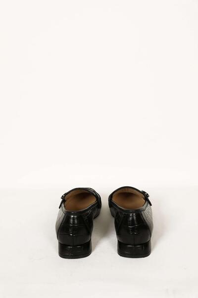 Elisse Shoes Kadın Siyah Toka Detaylı Ayakkabı