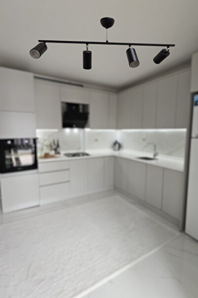 Step Aydınlatma Oynar Başlıklı Yön Değiştirilebilen Spot Sıralı 4 Lü Siyah Krom Salon Mutfak Avize