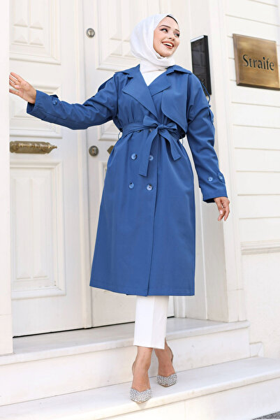 Tesettür Dünyası Arkası Düğme Detaylı Kruvaze Yaka Trençkot TSD240714 Mavi