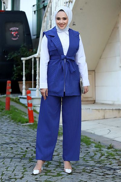 Tesettür Dünyası Striped Suit with Belted Waist Vest TSD240102 Saks Blue