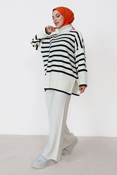 Tesettür Dünyası Πλεκτό ζιβάγκο ριγέ κοστούμι TSD230906 Λευκό