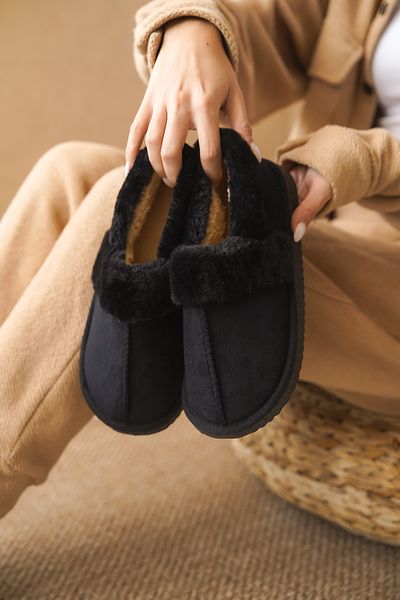 Capone Outfitters Women's Slippers - Furry House Slippers