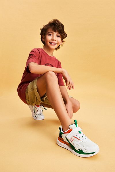 Vicco Massa Lightweight Men's Preschool White/Black Sneaker