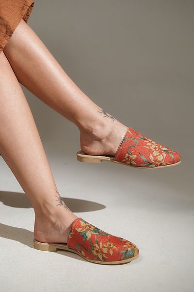 lovitto Closed Front Patterned Pomegranate Kyoto Women's Slippers