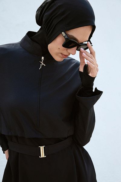 Haşema Belt Buckle Detailed Textured Fabric Black 5 Piece Full Hijab Swimsuit Set 5027