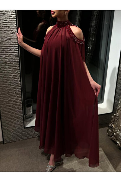 Nice Model Burgundy Sleeveless Chiffon Gown for Women – Beaded Neck Halter Formal Maxi Dress for Evening Party
