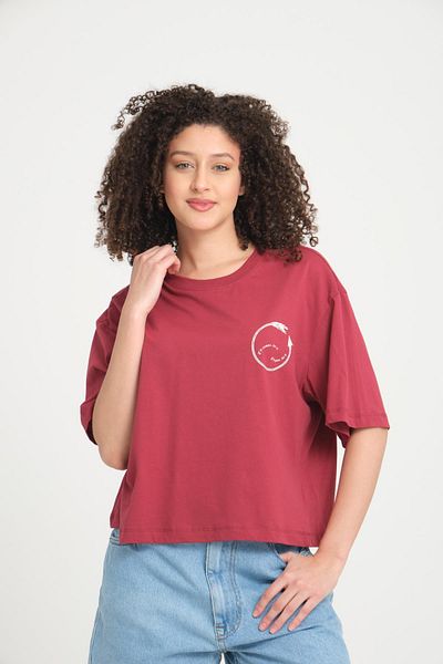 Store 100% Cotton, Relaxed Fit, Crew Neck T-Shirt - Aesthetic Text Design