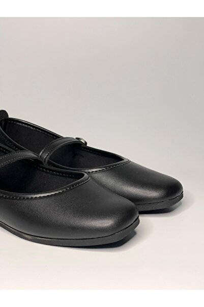 Barka حذاء باليه نسائي بإبزيم قابل للتعديل باللون الأسود