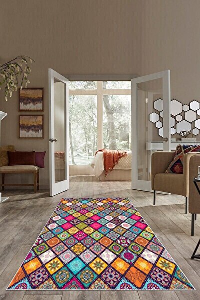 on the clouds Çok Renkli Geometrik Karo Desenli Yıkanabilir Kaymaz Taban Leke...