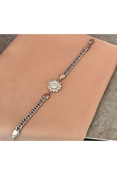 lolajewelry Luxury Style Zircon Stone Crushed Chain Daisy Steel Bracelet