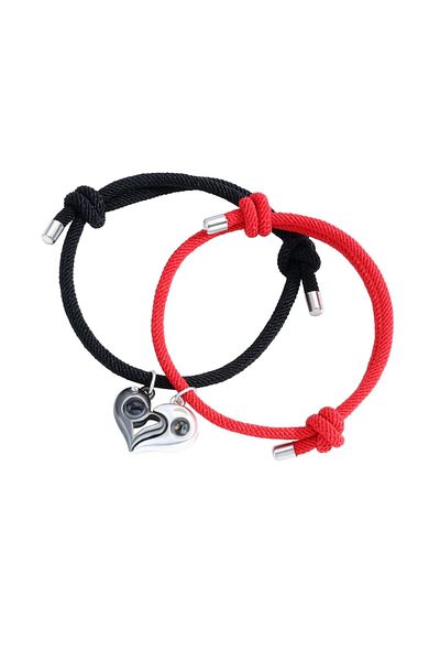 xUPING Set of two projection bracelets in 100 languages 'I love you' with a heart-shaped magnet pendant for