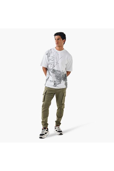 FAV Graphic Print T-shirt with Crew Neck