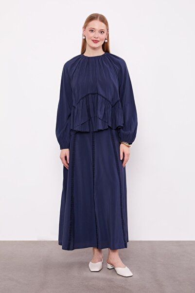 Levidor 131036 ÖNÜ FİSTO DETAYLI SIFIR YAKA KOL UCU LASTİKLİ DÖKÜMLÜ BELİ KEM...