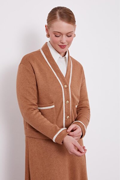 Levidor 131002 ETEKLİ TAKIM ÖNÜ DÜĞMELİ YAKA KENAR GEÇİŞ VE CEP VE KOL UCU TA...