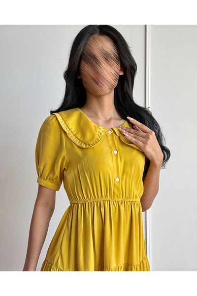 toog Yellow satin with horizontal graded pleats