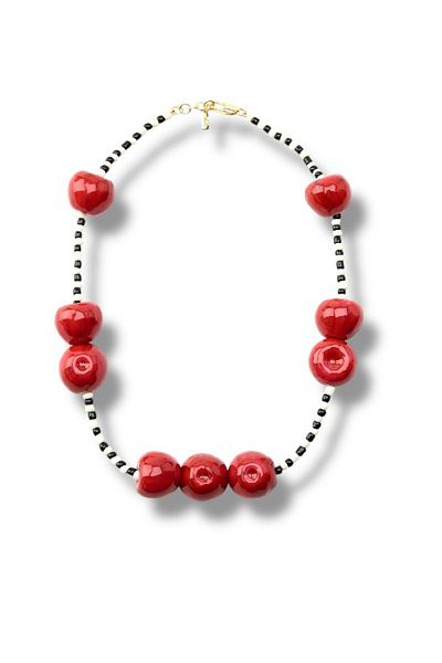 Finery by Nerrs Cherry Figured Bead Necklace Zr Model Chain Length 50 cm