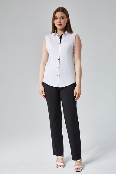by shirts collection Cămașă albă cu mâneci zero, cu decolteu și detaliu cu nasturi