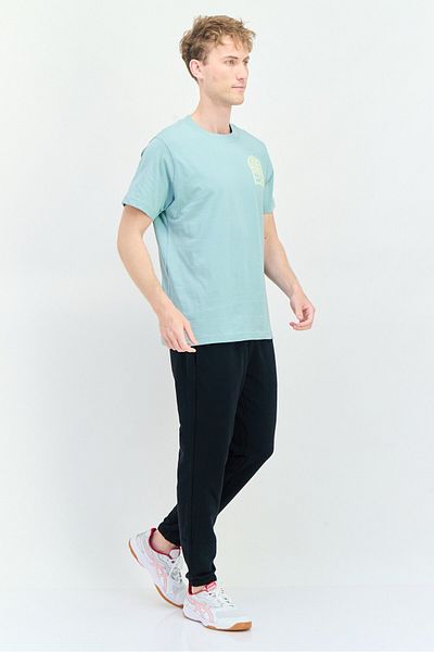 New Balance تي شيرت رجالي رياضي بأكمام قصيرة مناسب للأنشطة الخارجية، أخضر حكيم