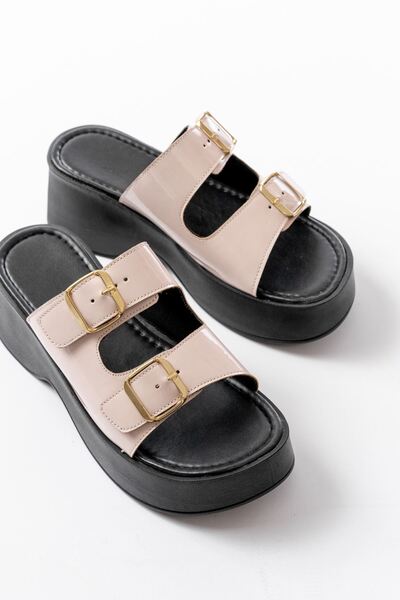 serkanseyyid 24414-574 Beige Patent Leather Buckle Wedge Heel Women's Slippers