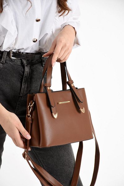 H&D COLLECTİON حقيبة يد وكتف مبطنة بتفاصيل حزام مزدوج و4 أقسام 1425