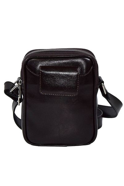 Magazinul de genti Men's bag made of soft natural leather, model 026