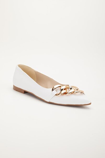 Dilimler Ayakkabı Γυναικεία μπαλαρίνα με λεπτομέρεια με λευκή δερμάτινη αλυσίδα