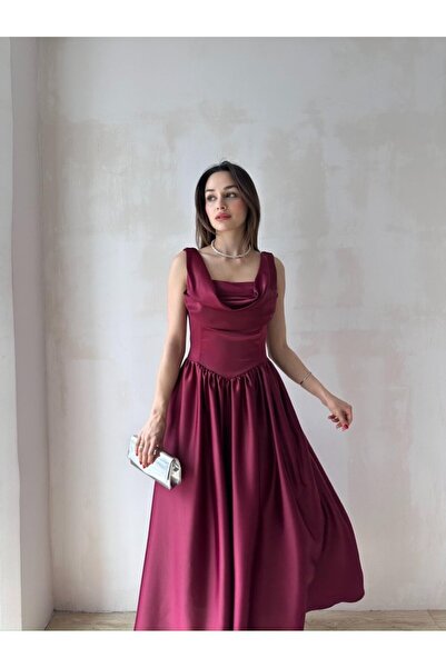 popibutik Kadın Sırt Detaylı Korse Formlu Pileli Uzun Saten Elbise