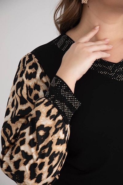 FOR ESRA BIG TREND Women's Plus Size V-Neck Sleeve Satin Leopard Pattern Sleeve Edge Collar Stone Detail Long Sleeve Stretchy Viscose Blouse